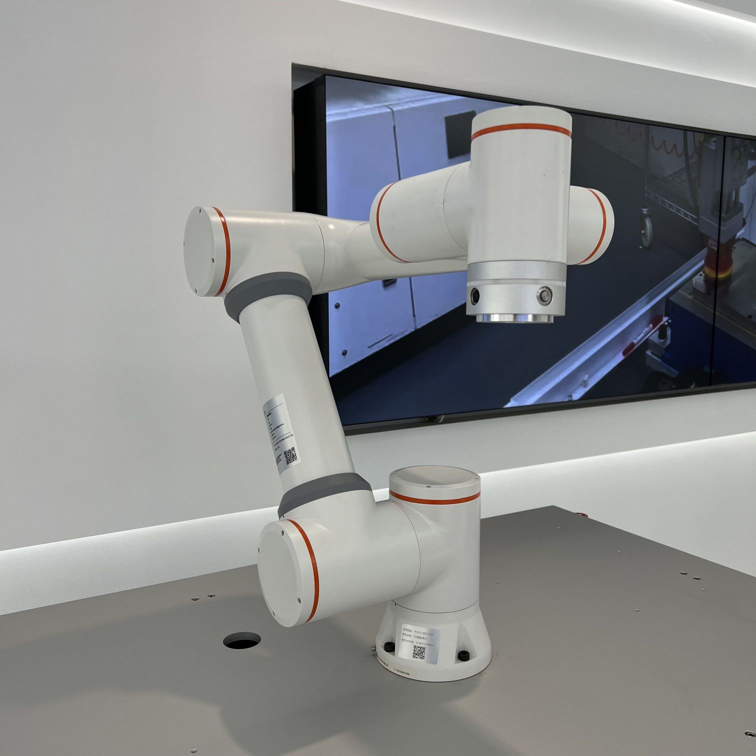FR5 sadarbības robotu 6&nbsp;ass robotu roku viedās cilvēka un mašīnas sadarbības sistēmas risinājumi