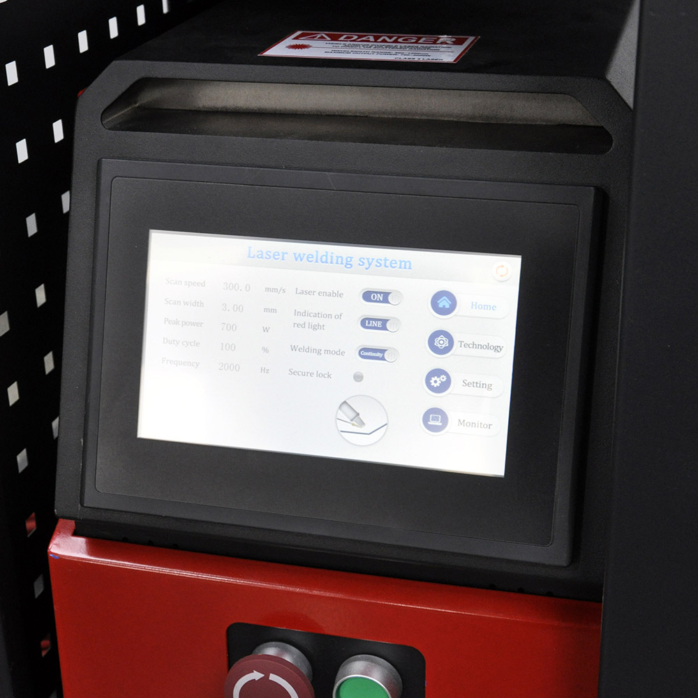 Automatyczna spawarka laserowa światłowodowa CR5-700W Cobot