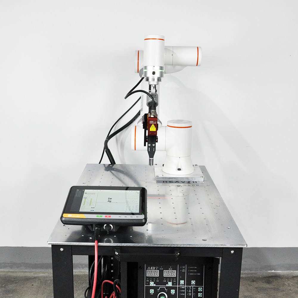 VENDA HOT VENDENDA MÁQUINA DE SOLUÇÃO ROBOTICA MIG ROBOTICA AUTOMÁTICA 350A com sistema de rastreamento a laser MIG Welder